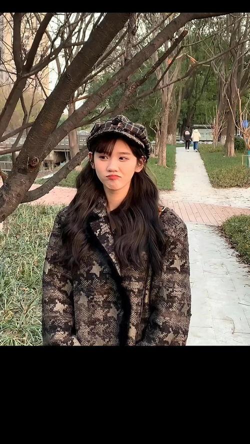 木村驼背仔吃瓜视频,萌态十足引网友热议