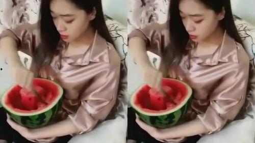 撒娇吃瓜女生视频大全集,女生撒娇吃瓜视频大集合