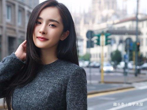 陪女人吃大瓜视频,与佳人共享美食时光