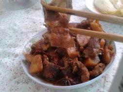 牛大瓜吃排骨好吃吗视频,口感测评大揭秘！