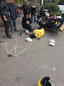 车祸外卖小哥吃瓜视频,意外成网红